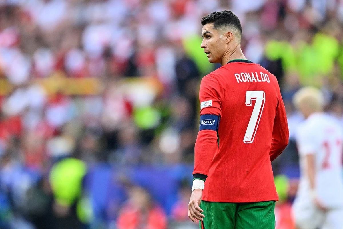 Ronaldo tiếp tục lập nên nhiều kỷ lục ở đấu trường EURO