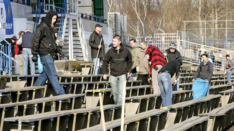 Sân vận động Bruno-Plache tại Leipzig