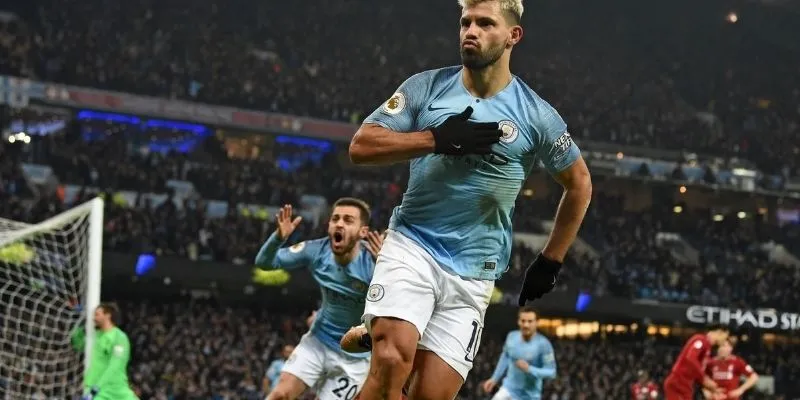 Cú hattrick mang lại lịch sử cho Manchester City