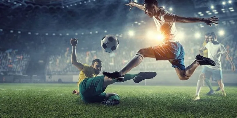 Tiền đạo ảo hỗ trợ nhận bóng từ tuyến giữa