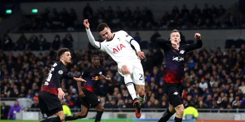 Tìm hiểu vai trò của Wing Back trong hệ thống chiến thuật