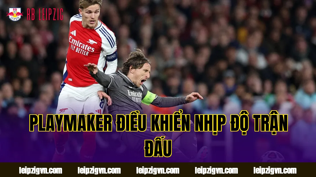 Playmaker điều khiển nhịp độ trận đấu